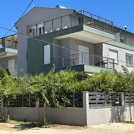 ניקיטי Blue Fish Luxury Villa מראה חיצוני תמונה